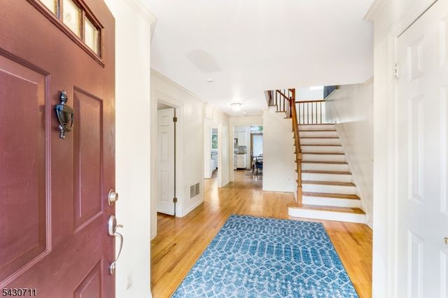 9 Langford Dr, Mendham Twp., NJ 07945