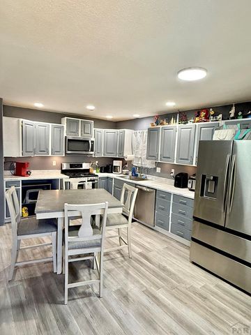 2423 W 19th St, Pueblo, CO 81003