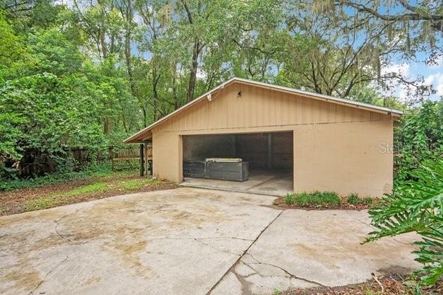 560 N LAKE PLEASANT ROAD, Apopka, FL 32712