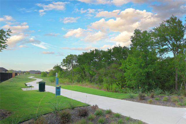 810 Gentle Bird Drive, Lavon, TX 75166