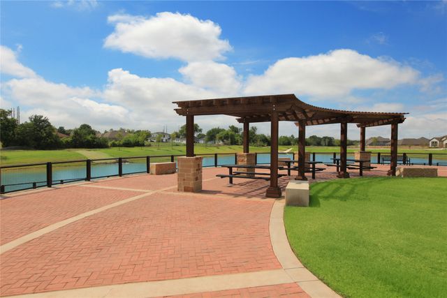 810 Gentle Bird Drive, Lavon, TX 75166