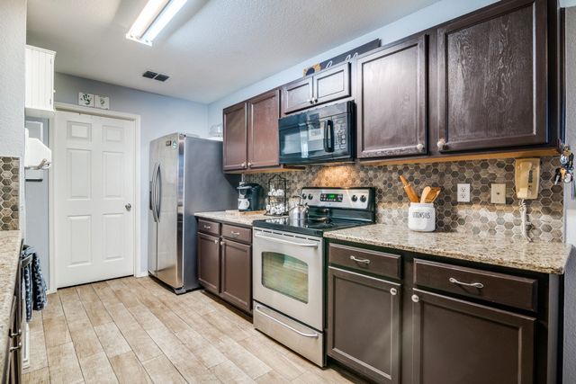 2829 Kerrville Drive, Mesquite, TX 75181