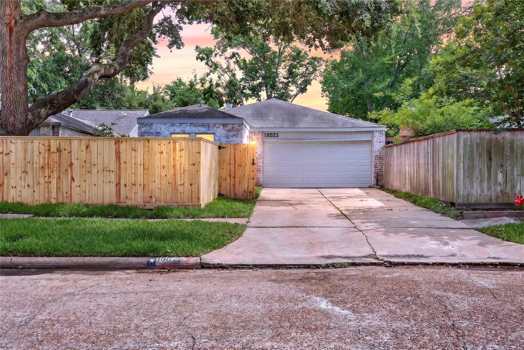 18523 Denise Dale Lane, Houston, TX 77084