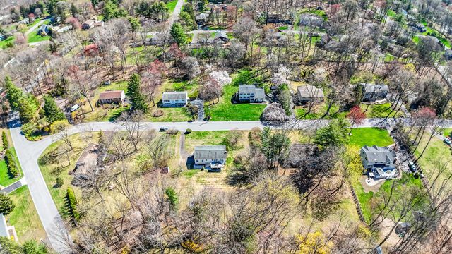 7 Dearborn Road, West Nyack, NY 10994