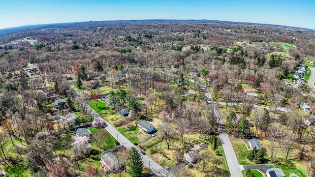 7 Dearborn Road, West Nyack, NY 10994