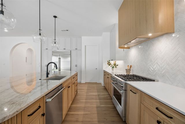 6140 Sudbury Drive, Dallas, TX 75214