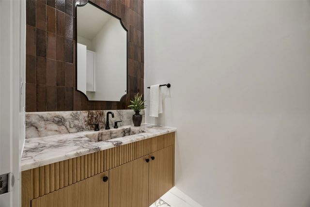 6140 Sudbury Drive, Dallas, TX 75214