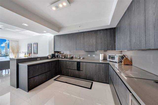 3201 NE 183rd Street 1806, Aventura, FL 33160