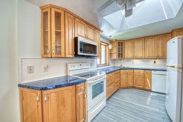 81 Errol Rd, Brockton, MA 02302