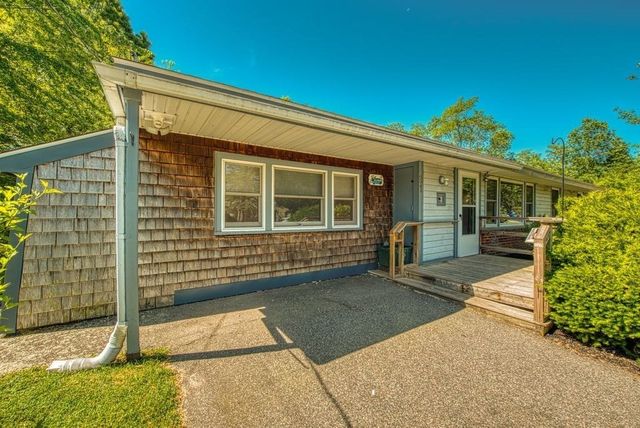 81 Errol Rd, Brockton, MA 02302