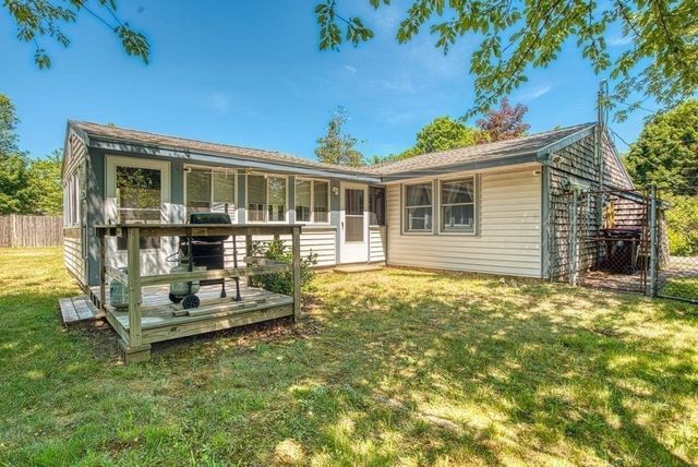 81 Errol Rd, Brockton, MA 02302