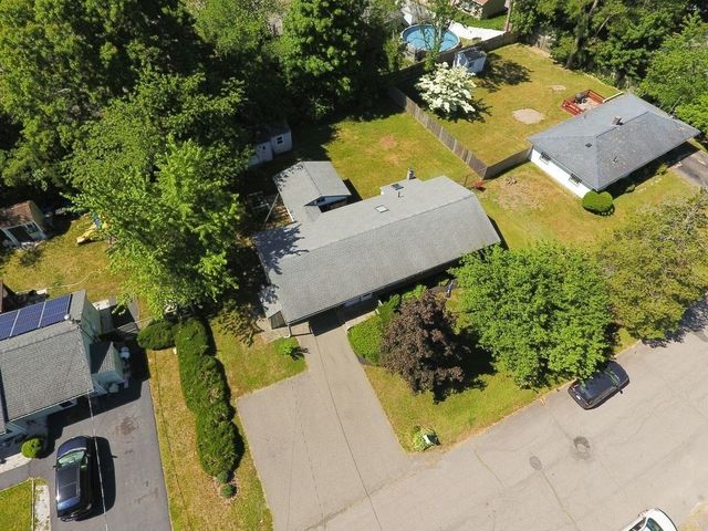 81 Errol Rd, Brockton, MA 02302