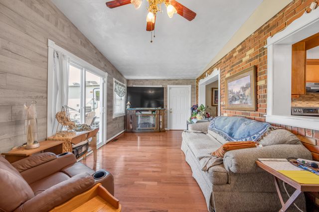 225 Blueberry Lane, Mt Sterling, KY 40353