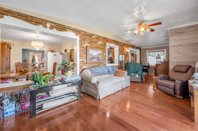 225 Blueberry Lane, Mt Sterling, KY 40353