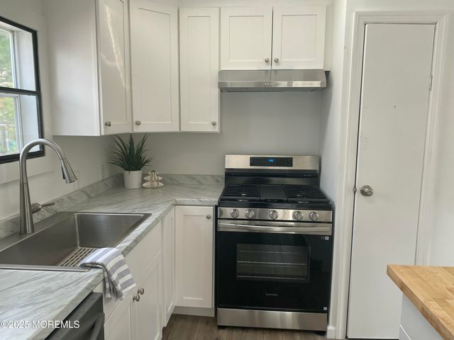 5 Pine Cone Lane, Manahawkin, NJ 08050