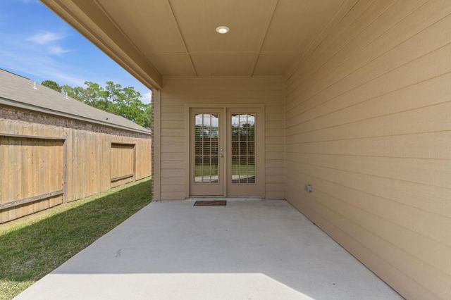 10642 Lost Maples Drive, Cleveland, TX 77328