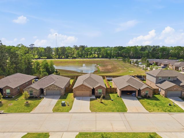 10642 Lost Maples Drive, Cleveland, TX 77328