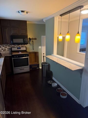 4404 Charlotte Ann Dr, Louisville, KY 40216