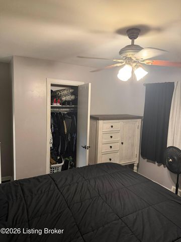 4404 Charlotte Ann Dr, Louisville, KY 40216