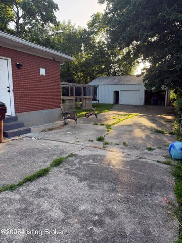 4404 Charlotte Ann Dr, Louisville, KY 40216
