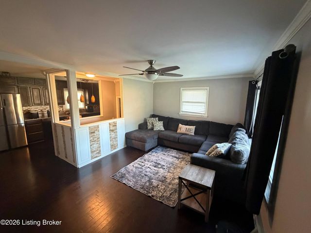 4404 Charlotte Ann Dr, Louisville, KY 40216