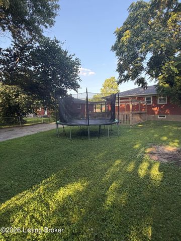 4404 Charlotte Ann Dr, Louisville, KY 40216