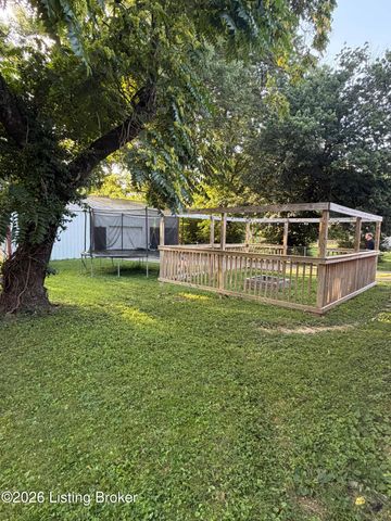 4404 Charlotte Ann Dr, Louisville, KY 40216