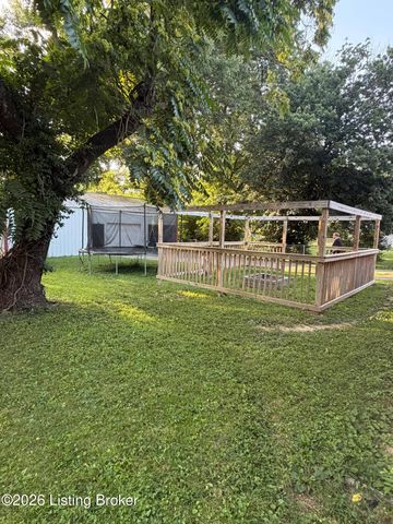 4404 Charlotte Ann Dr, Louisville, KY 40216