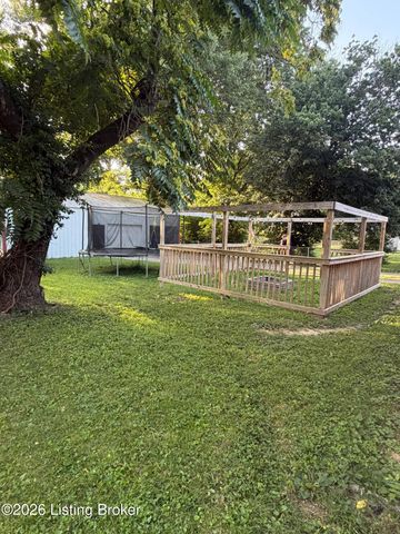 4404 Charlotte Ann Dr, Louisville, KY 40216