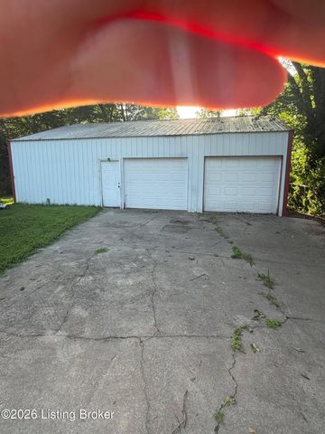 4404 Charlotte Ann Dr, Louisville, KY 40216