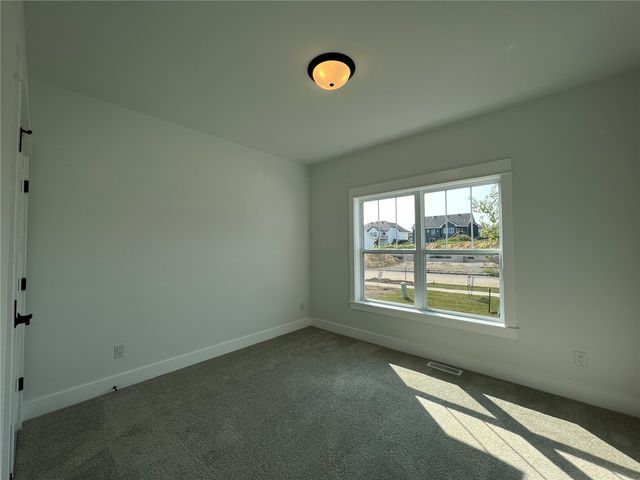 20 S Seven Oaks Road, North Liberty, IA 52317