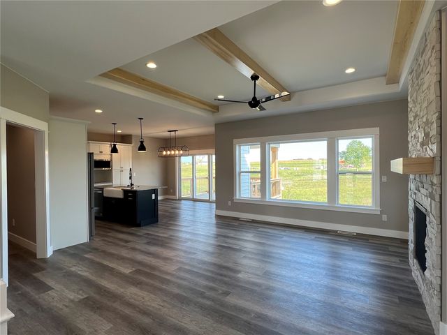 20 S Seven Oaks Road, North Liberty, IA 52317