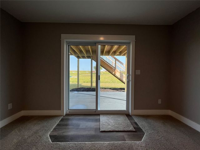 20 S Seven Oaks Road, North Liberty, IA 52317
