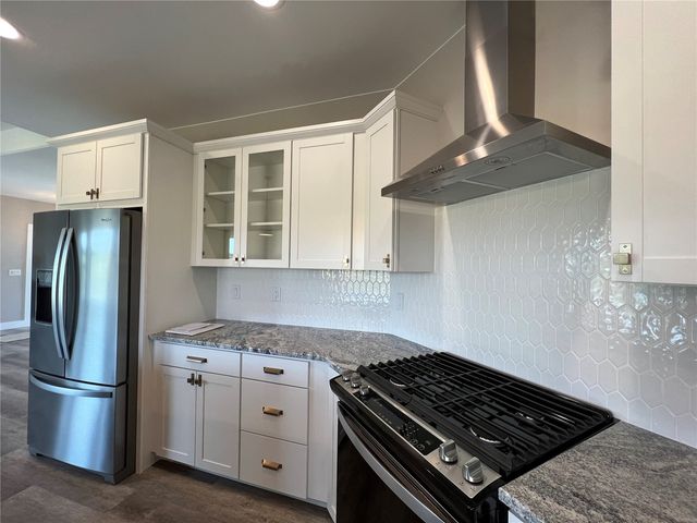 20 S Seven Oaks Road, North Liberty, IA 52317