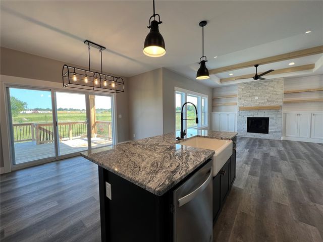 20 S Seven Oaks Road, North Liberty, IA 52317