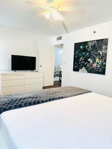 2625 Collins Ave 415, Miami Beach, FL 33140