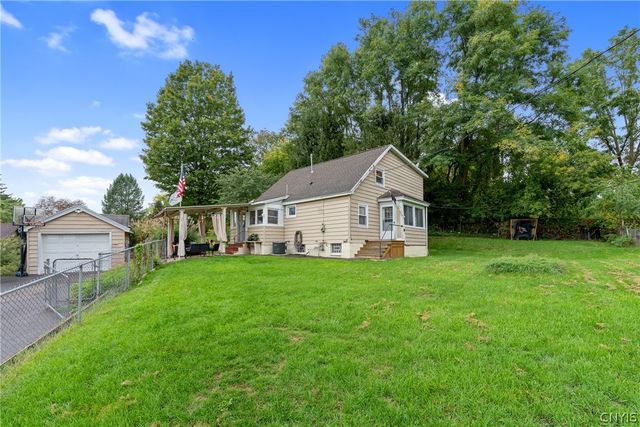 106 Edgeworth Avenue, Geddes, NY 13219