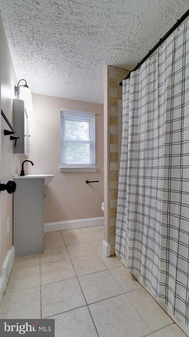 605 4TH AVE, Lindenwold, NJ 08021