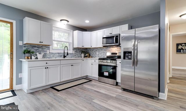 605 4TH AVE, Lindenwold, NJ 08021
