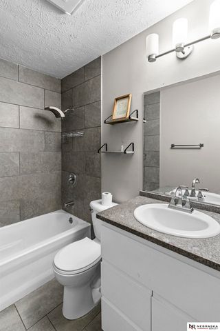 2210 Avenue C, Plattsmouth, NE 68048