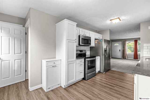 2210 Avenue C, Plattsmouth, NE 68048