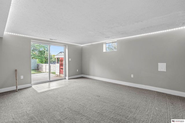 2210 Avenue C, Plattsmouth, NE 68048