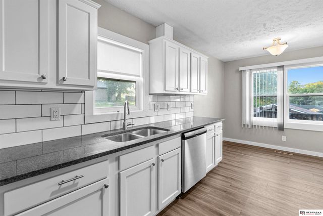 2210 Avenue C, Plattsmouth, NE 68048