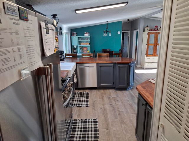 931 W Barney Avenue, Muskegon, MI 49441