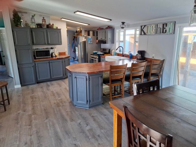 931 W Barney Avenue, Muskegon, MI 49441