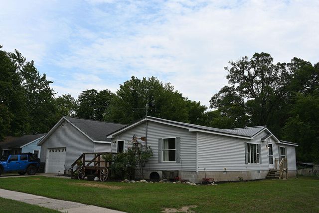 931 W Barney Avenue, Muskegon, MI 49441