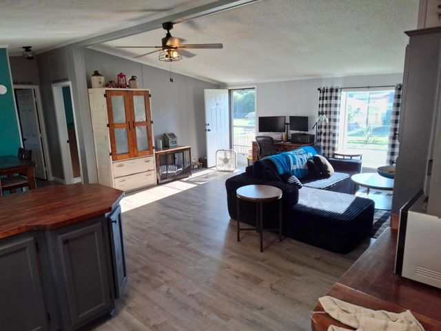 931 W Barney Avenue, Muskegon, MI 49441