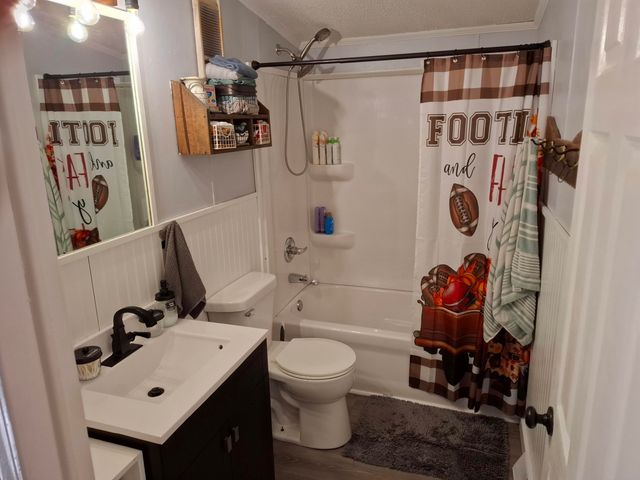 931 W Barney Avenue, Muskegon, MI 49441