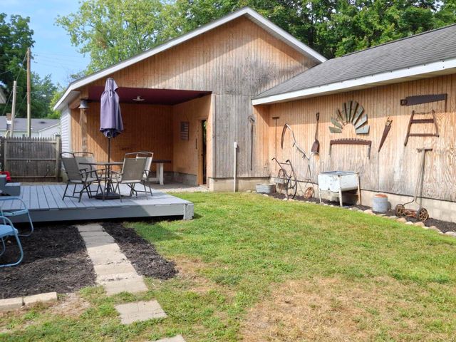 931 W Barney Avenue, Muskegon, MI 49441