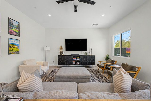 6730 E 1ST Avenue, Scottsdale, AZ 85251